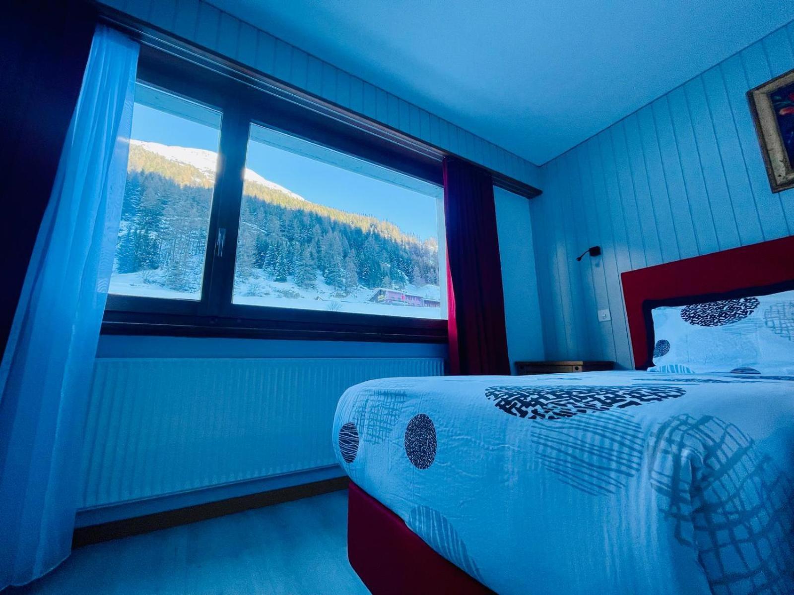 Auberge Des Charmettes Bourg-Saint-Pierre Luaran gambar